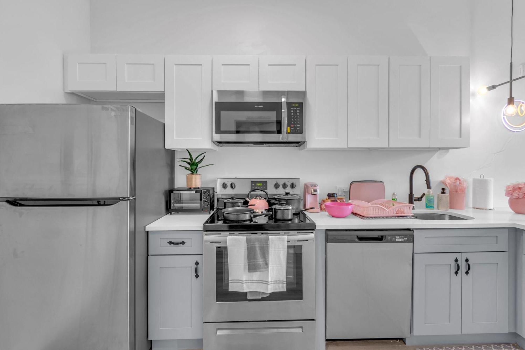Pink Heaven Indoor Pool, Free Parking, Near Nyc Apartment Елизабет Екстериор снимка